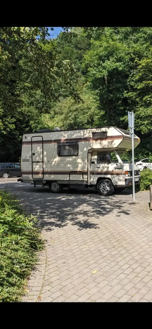 Mitsubishi L300 L 300 Beige - 1