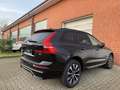 Volvo XC60 B4 Plus Dark Schwarz - thumbnail 2