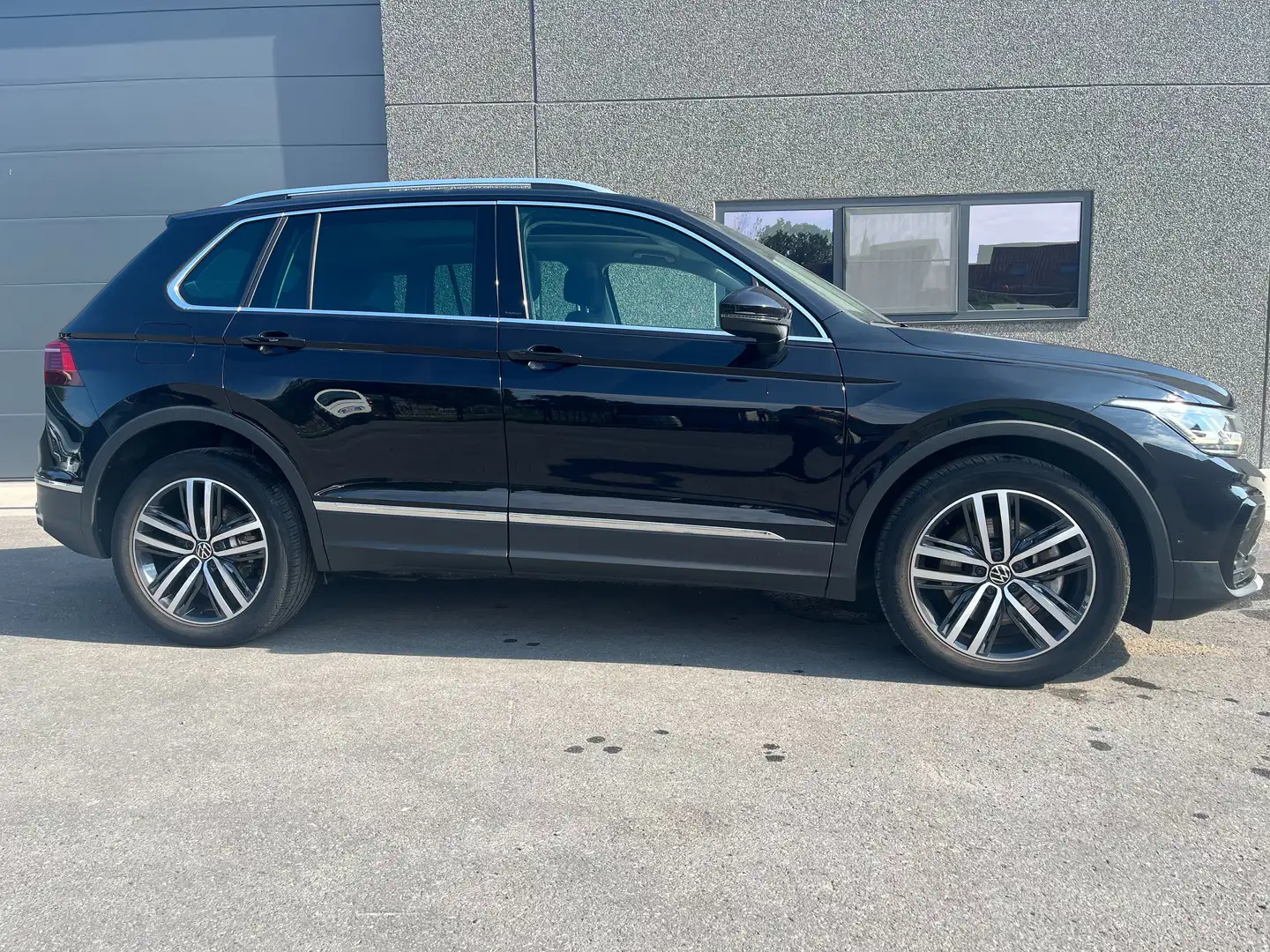Volkswagen Tiguan Tiguan 1.4 eHybrid*DSG*ELEGANCE*PANO*TREKH.*APPLE Noir - 2