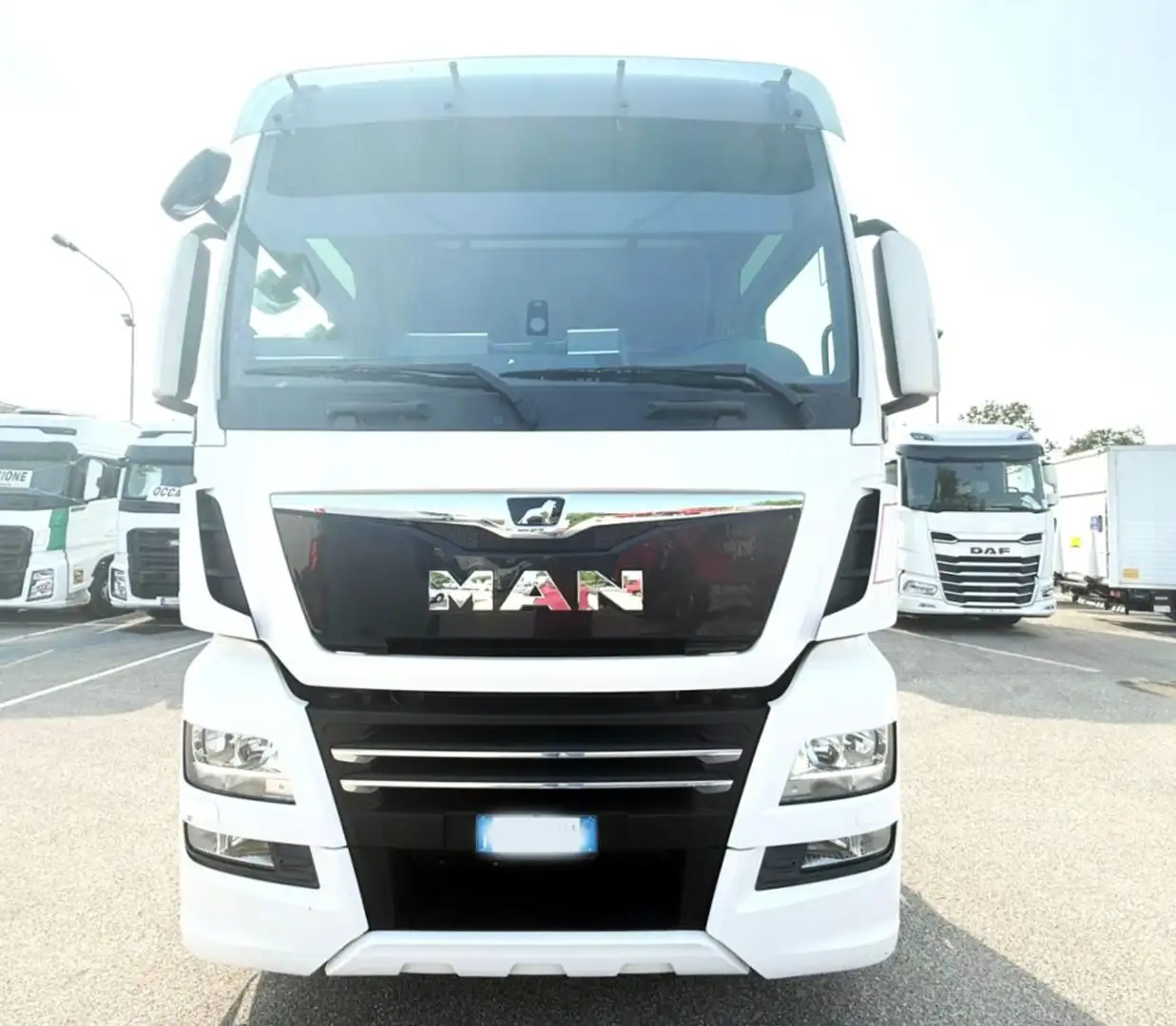 MAN TGX 18.470 Grau - 2