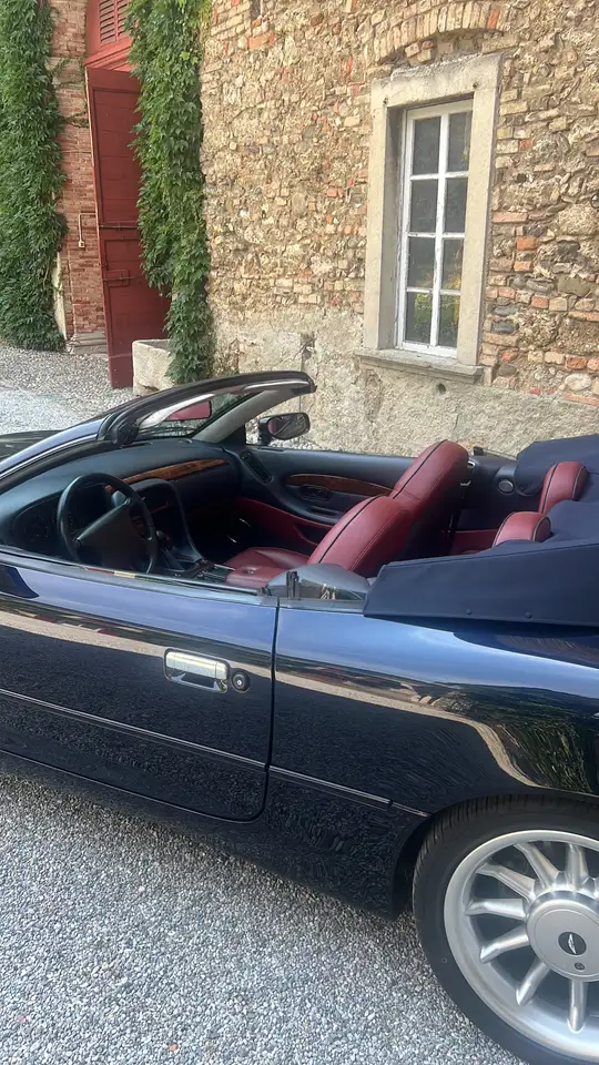 Aston Martin DB7 volante 3.2, foto 3