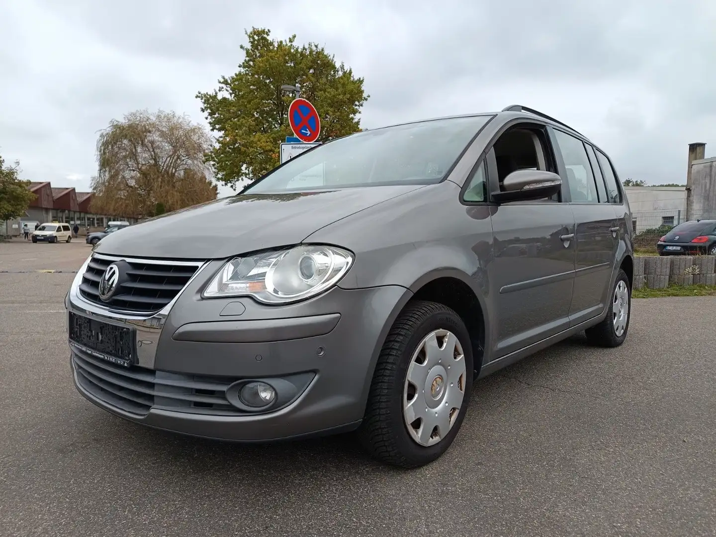Volkswagen Touran Trendline Grau - 1
