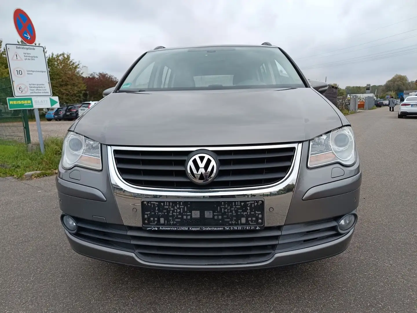 Volkswagen Touran Trendline Grau - 2