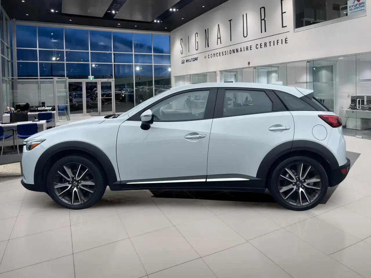 Mazda CX-3 снимка Mazda CX-3