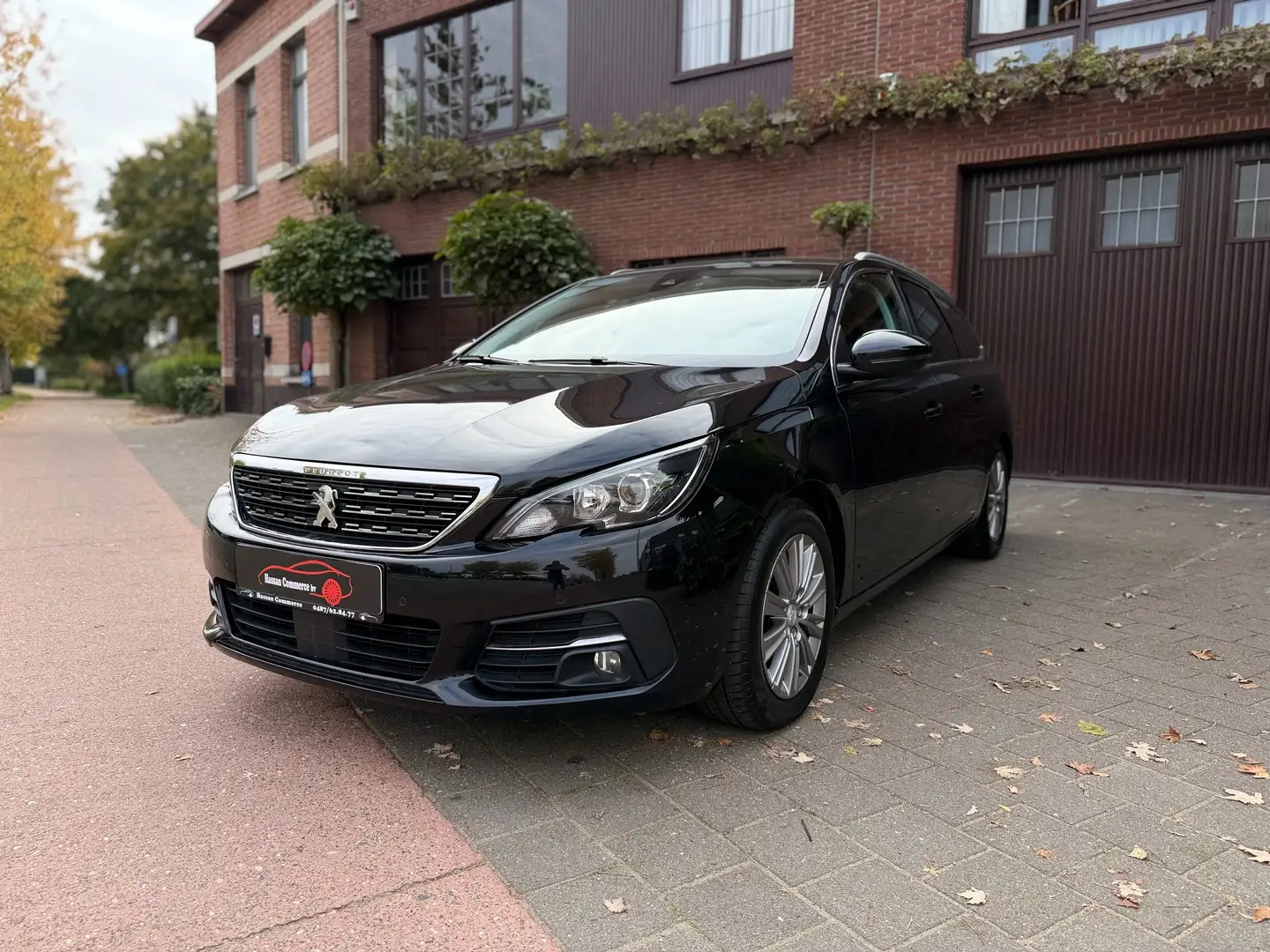 Peugeot 308 308 SW BlueHDi 130 Stop Zwart - 1