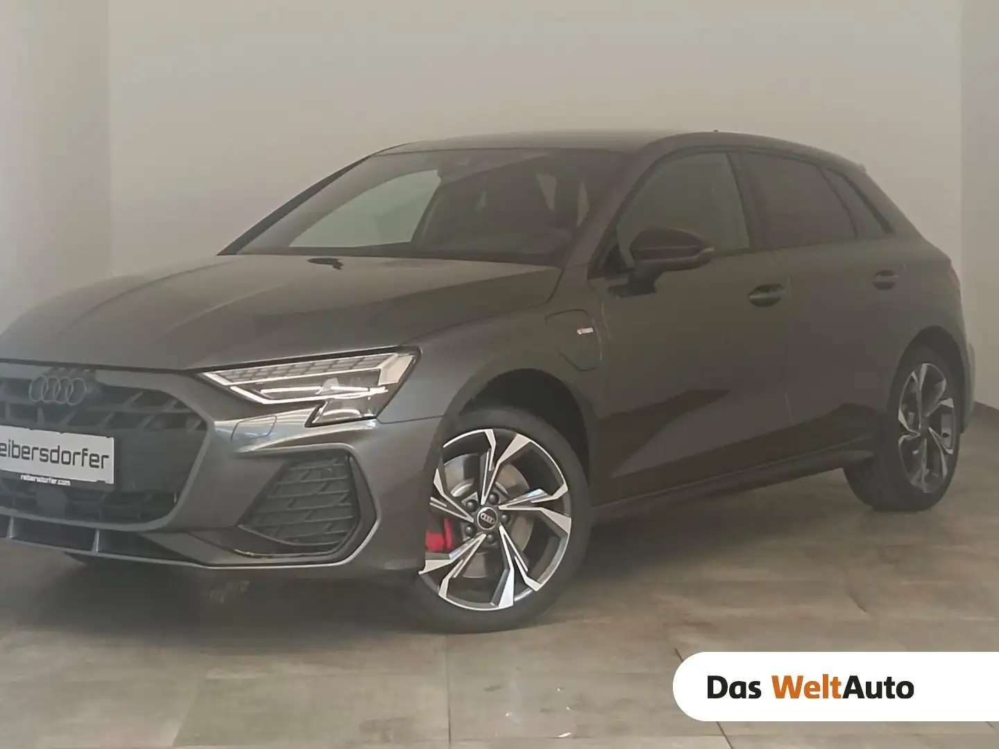 Audi A3 45 TFSI e S line Gris - 1