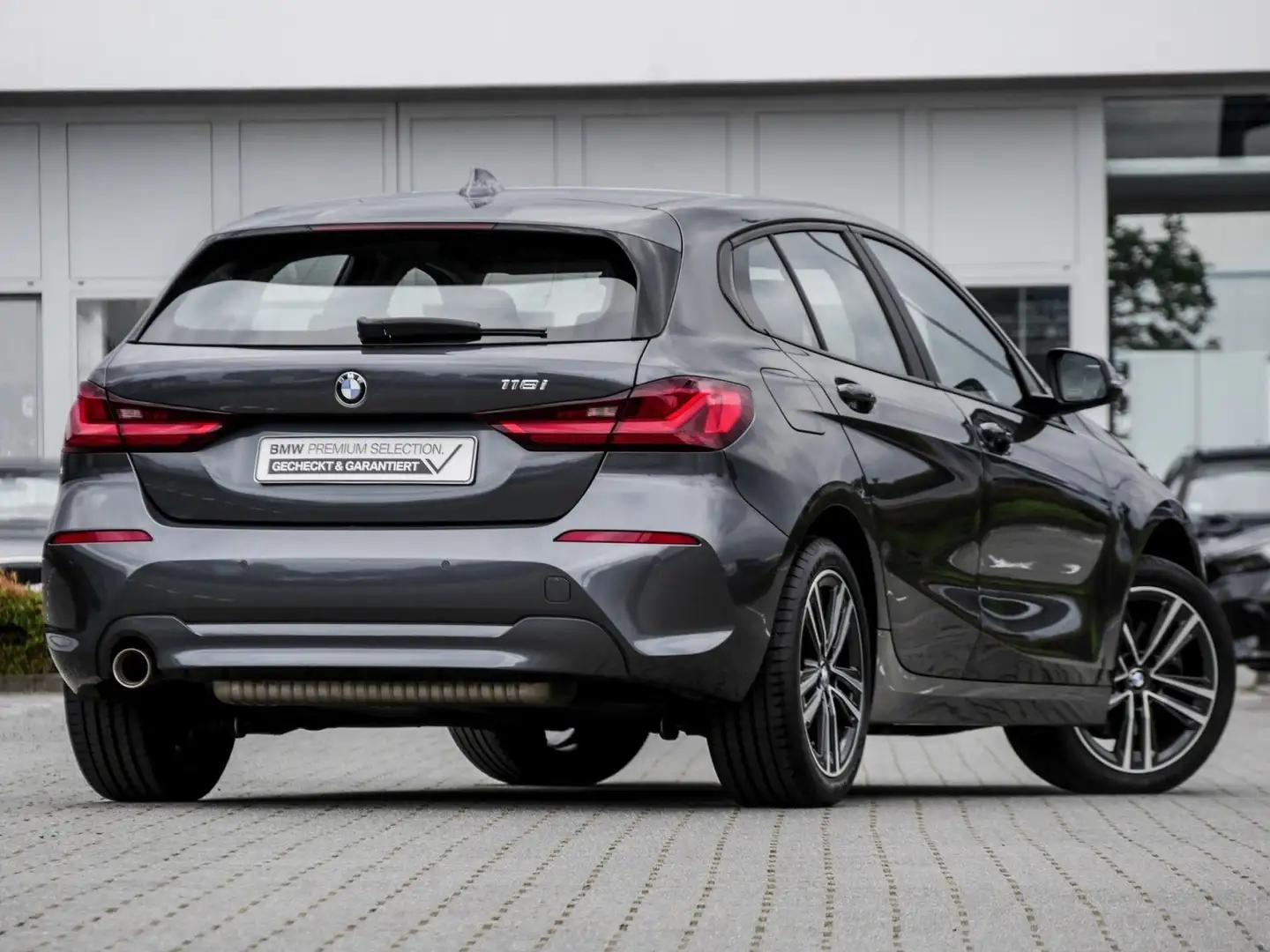 BMW 118 i ADVANTAGE+HuD+SHZ+ADAPT.LED Grey - 2