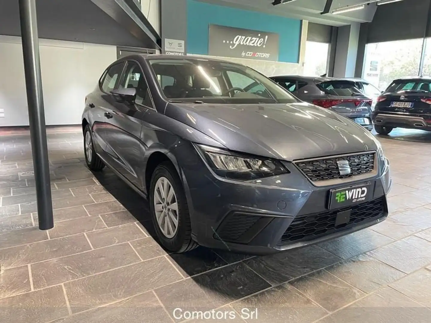 SEAT Ibiza 1.0 MPI 5 porte Business Gris - 2