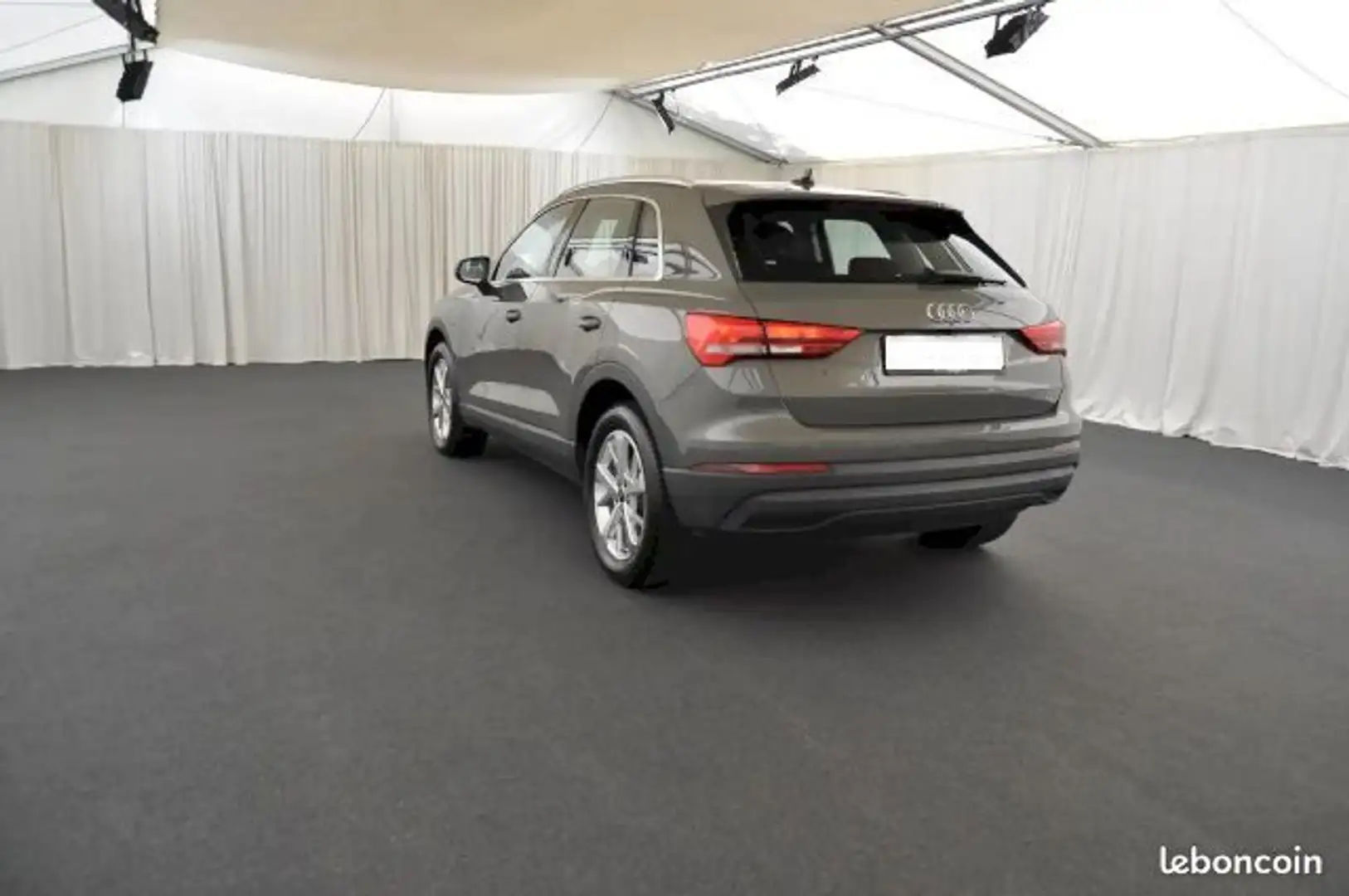 Audi Q3 II 45 TFSI e 245ch Design S tronic 6 Gris - 2
