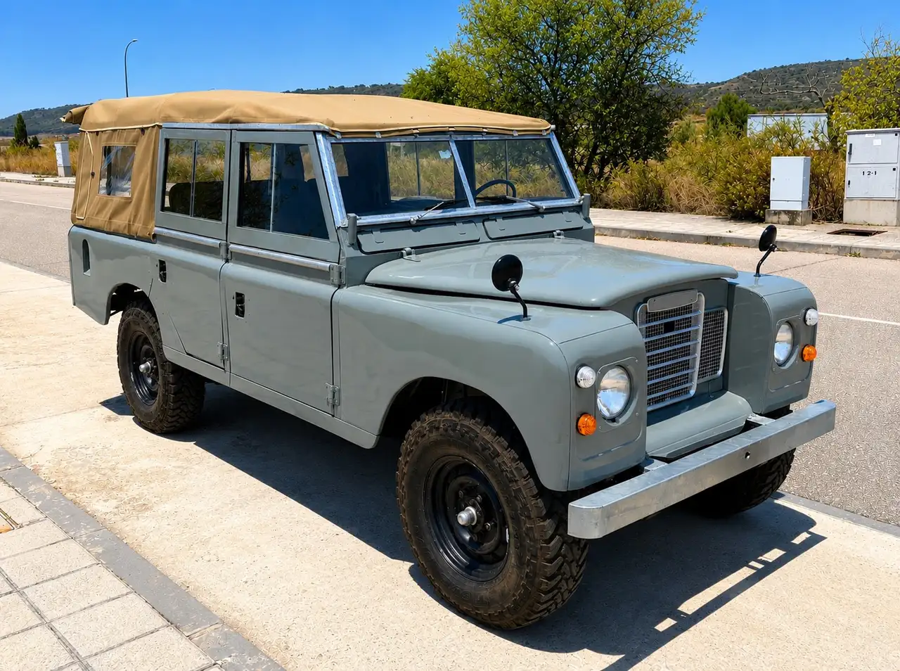 Land Rover Series 3 Santana 109 7/9 Seats, foto 2