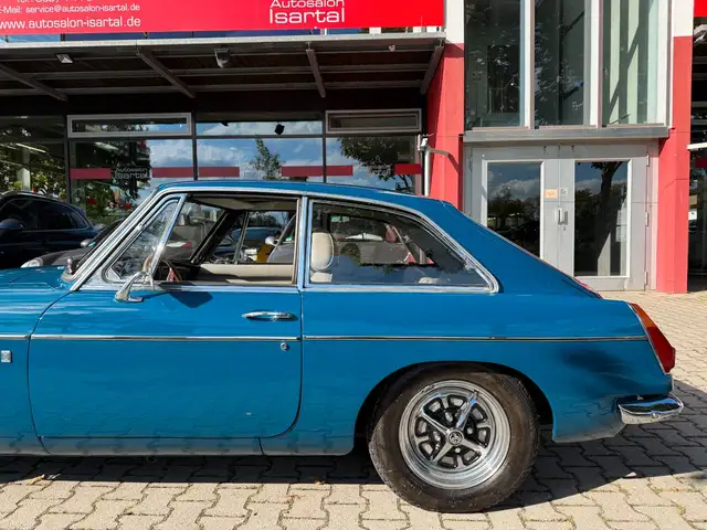 MG MGB view 6