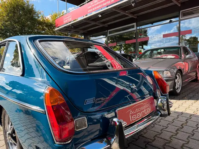 MG MGB view 7