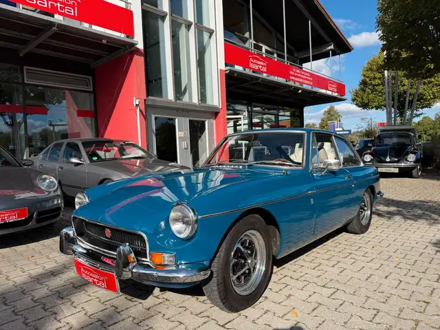 MG MGB view 2
