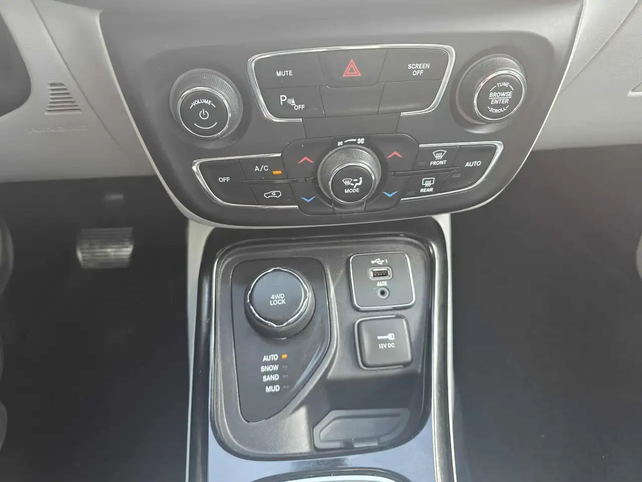 Jeep Compass снимка Jeep Compass