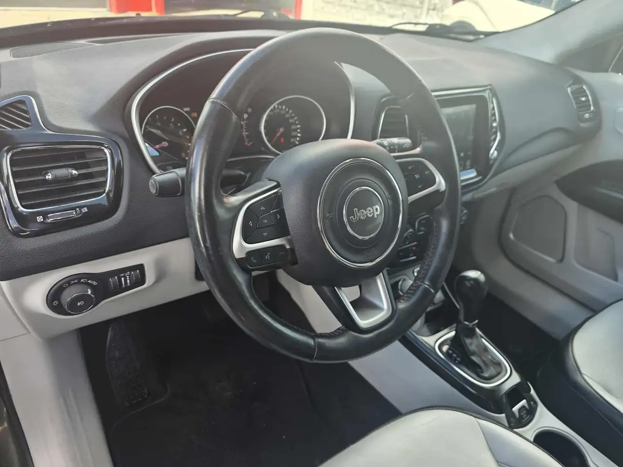 Jeep Compass снимка Jeep Compass
