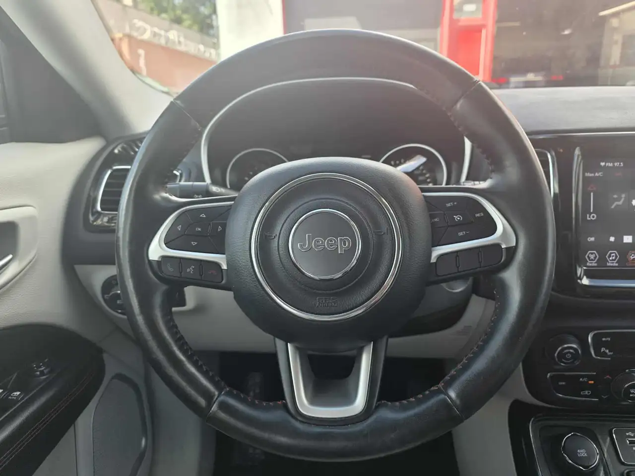 Jeep Compass снимка Jeep Compass