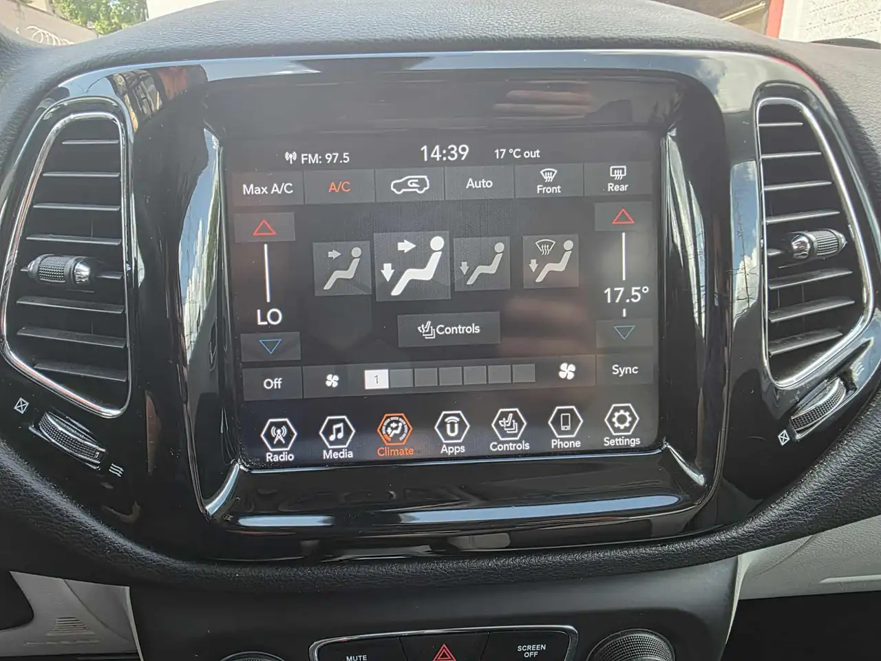 Jeep Compass снимка Jeep Compass