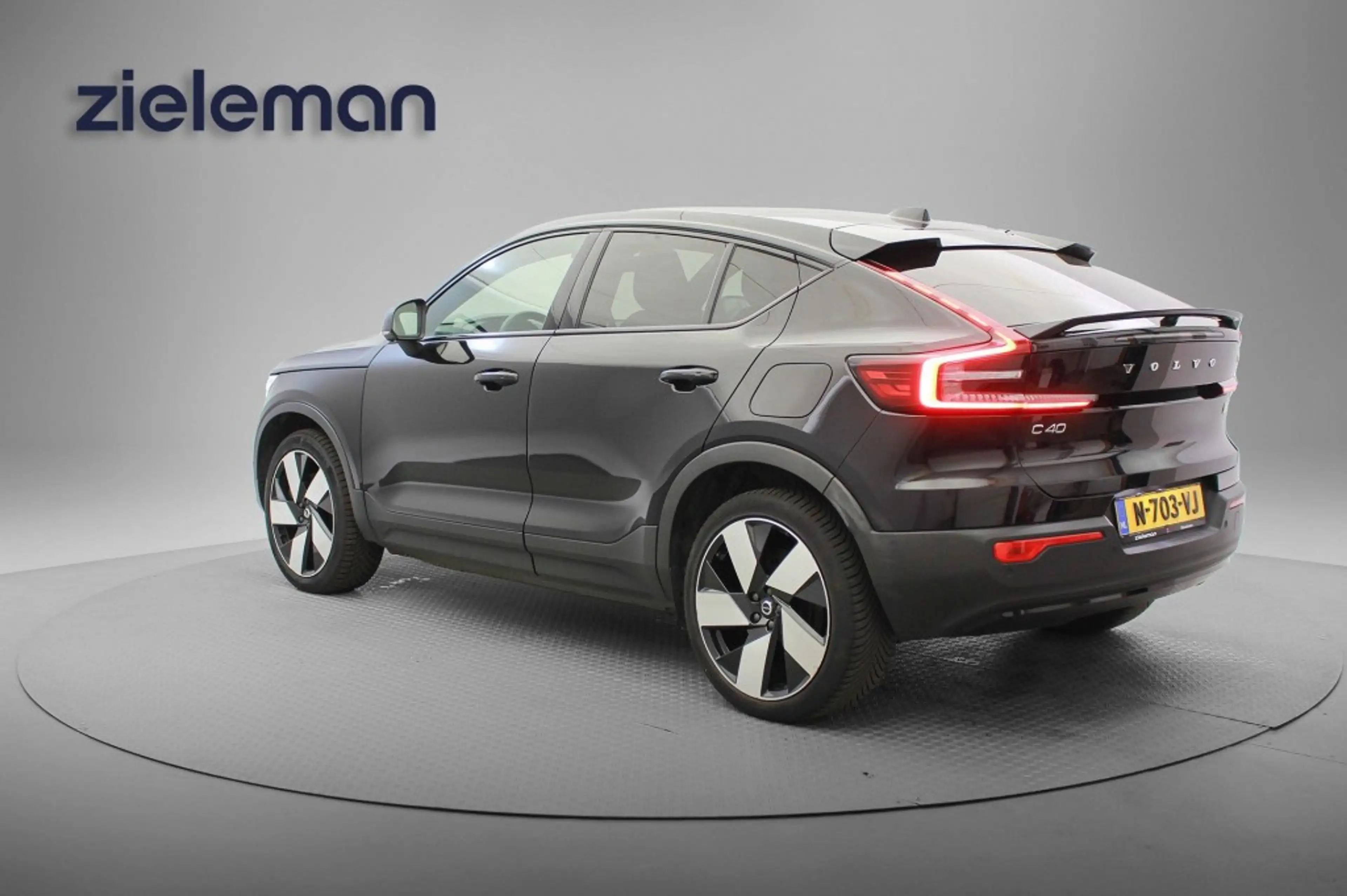 Volvo C40 Recharge Twin 78 kWh - Panorama, Carplay, 360 Came — photo 3