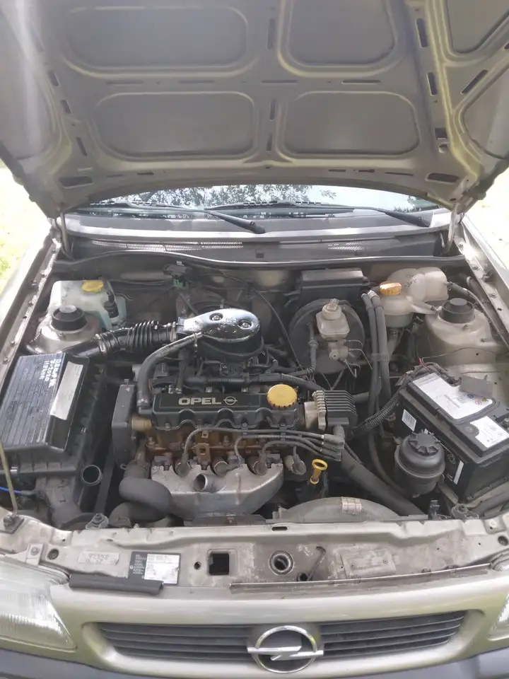 Opel Astra 1.6i Season, foto 3