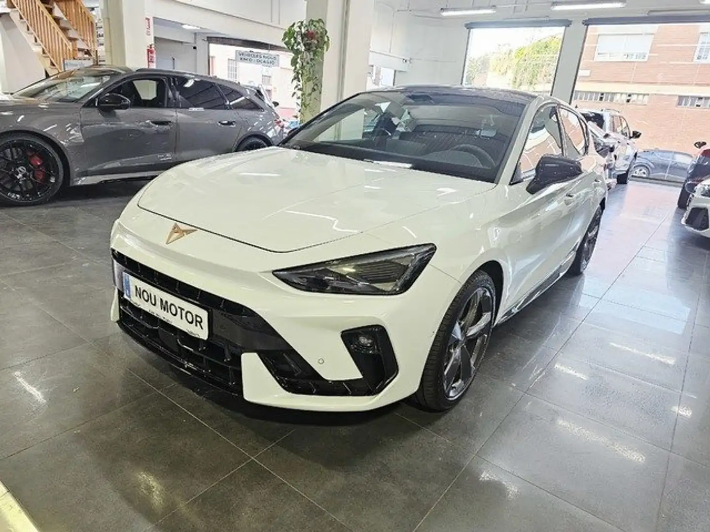 CUPRA Leon 1.5 eTSI 110 DSG Blanco - 1