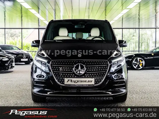 Mercedes-Benz V 300 view 4