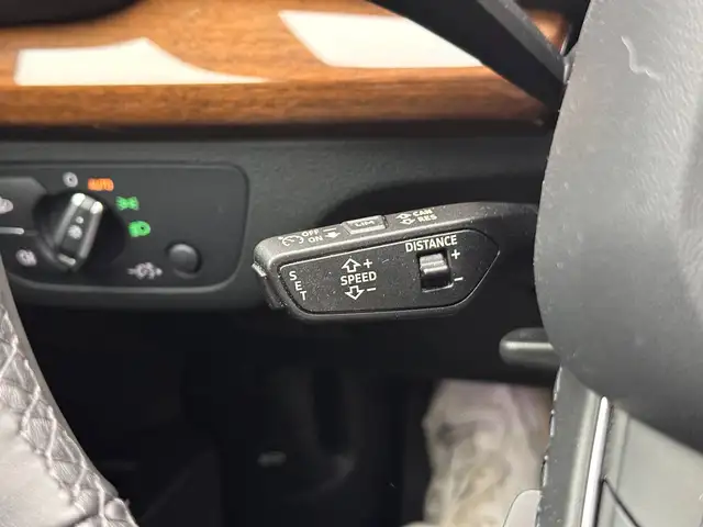 Audi Q5 view 18