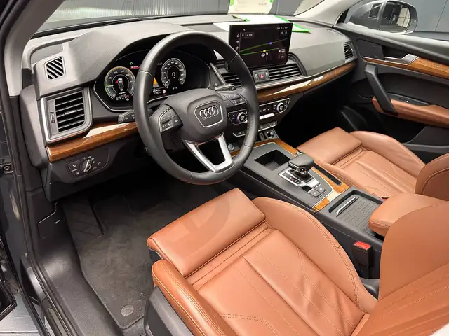 Audi Q5 view 16