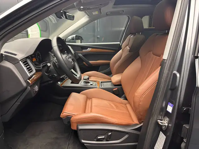 Audi Q5 view 15