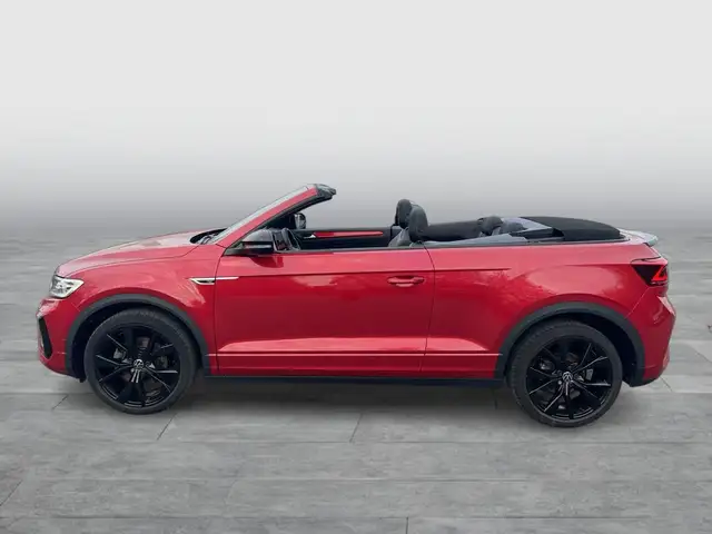 Volkswagen T-Roc view 2