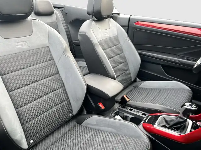 Volkswagen T-Roc view 14