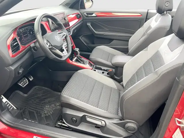Volkswagen T-Roc view 9