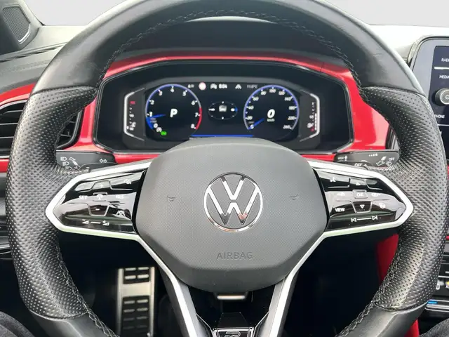 Volkswagen T-Roc view 16