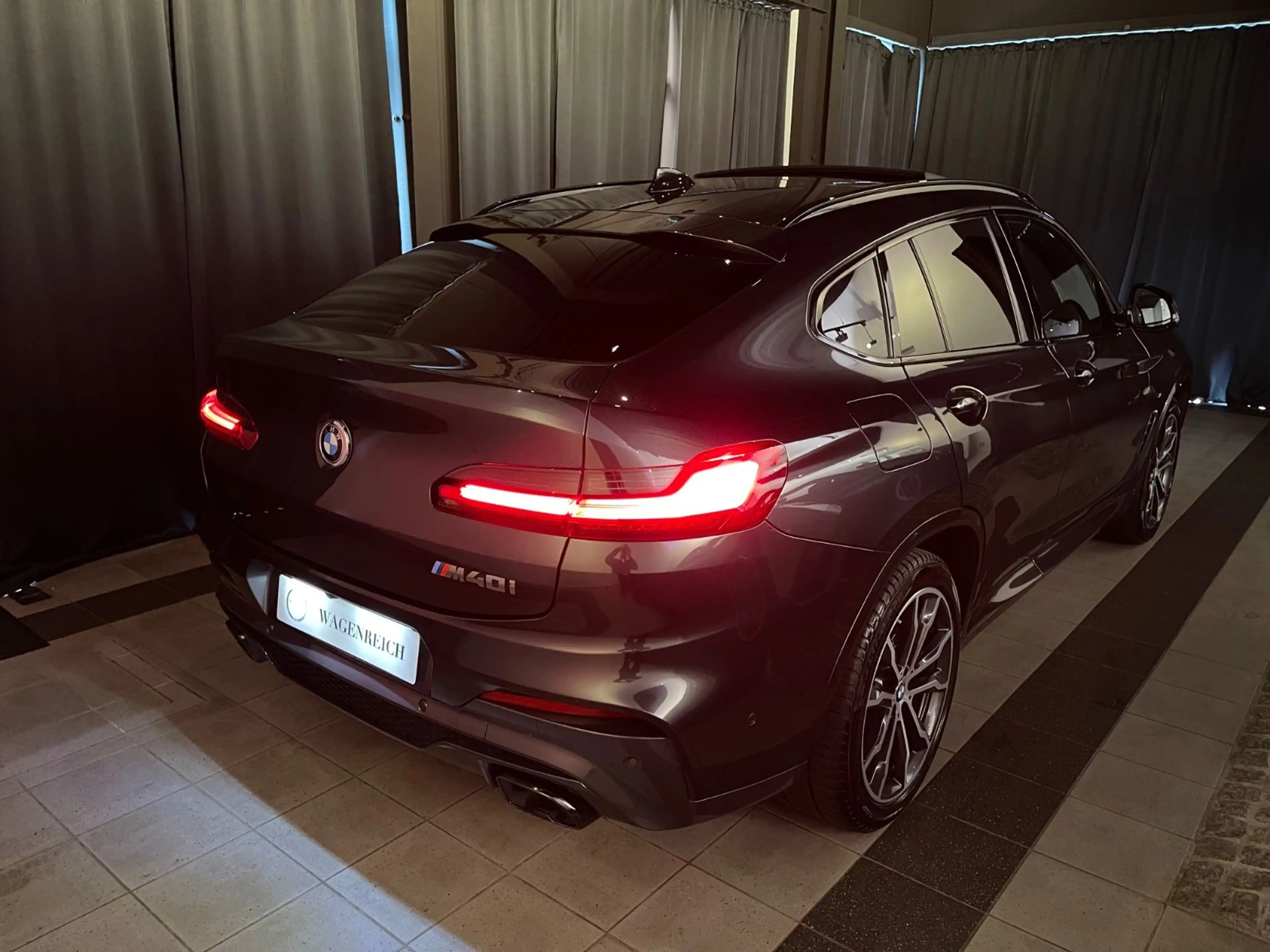 BMW X4 M40 i | Panorama | Head-up | Harman Kardon | — photo 12