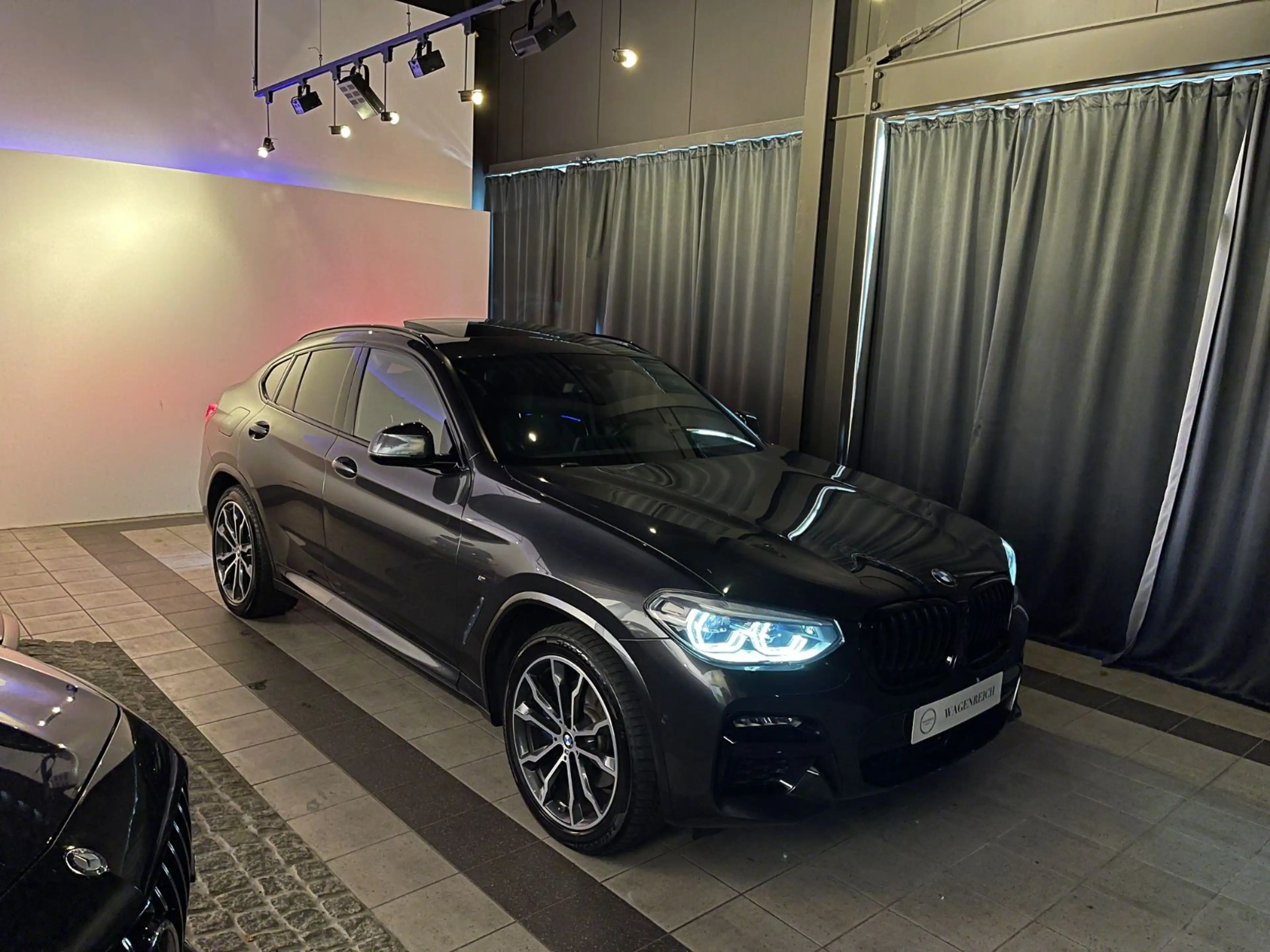 BMW X4 M40 i | Panorama | Head-up | Harman Kardon | — photo 10