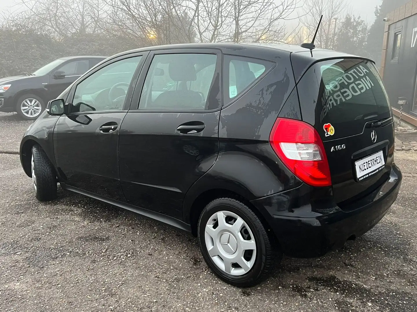 Mercedes-Benz A 160 A -Klasse A 160 *WENIG KM* Zwart - 2