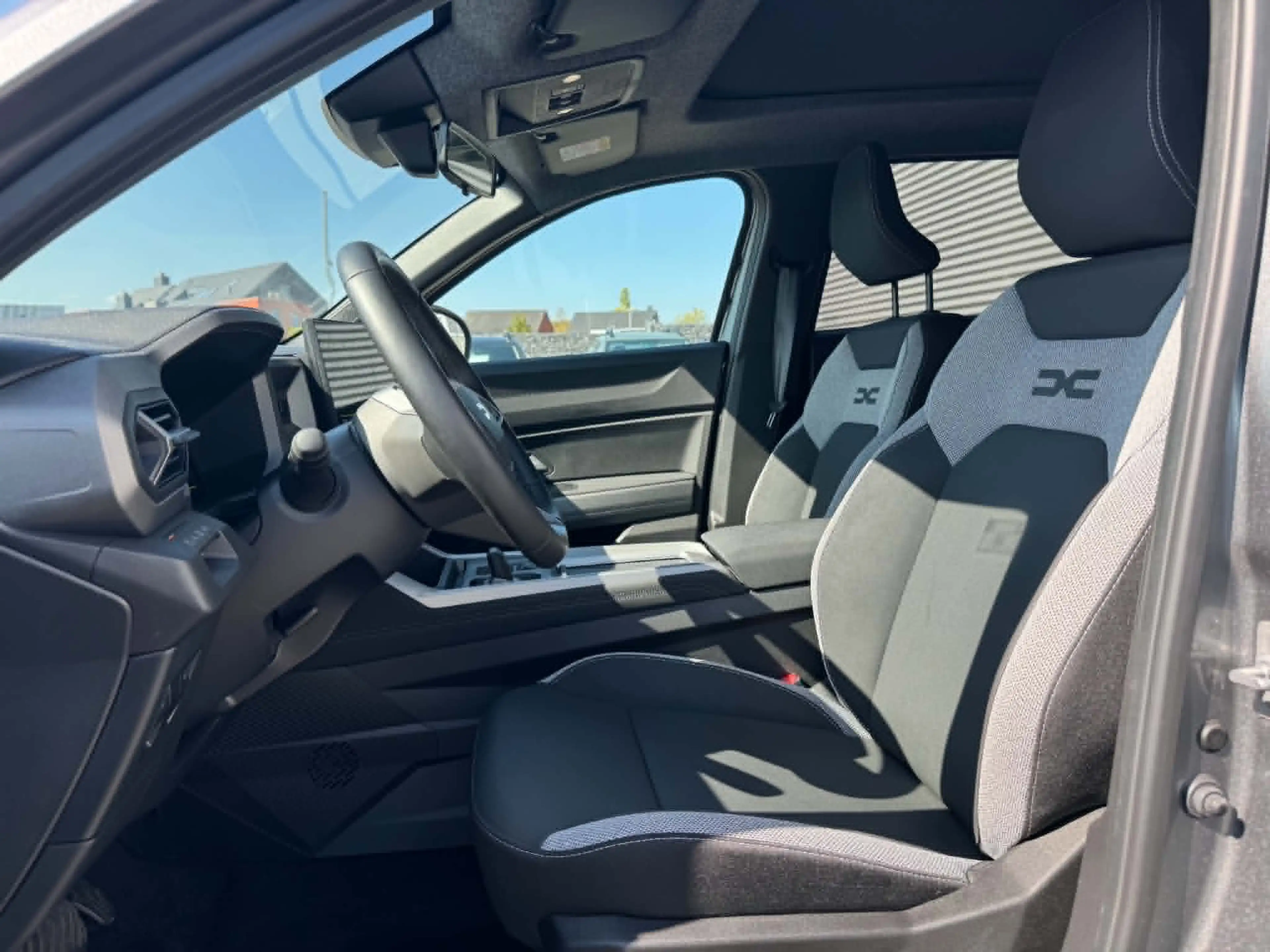 Dacia Bigster JOURNEY HYBRID 155 — photo 9