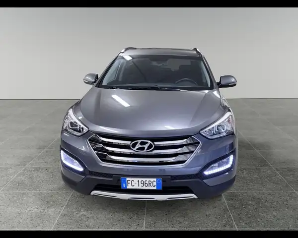 Hyundai Santa Fe view 2