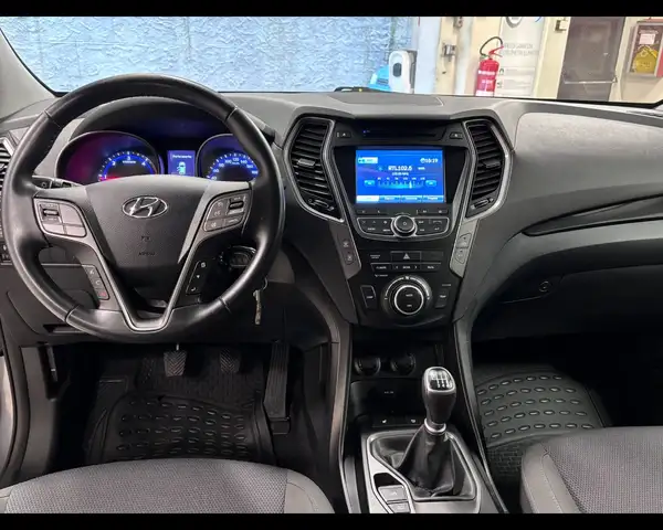 Hyundai Santa Fe view 15