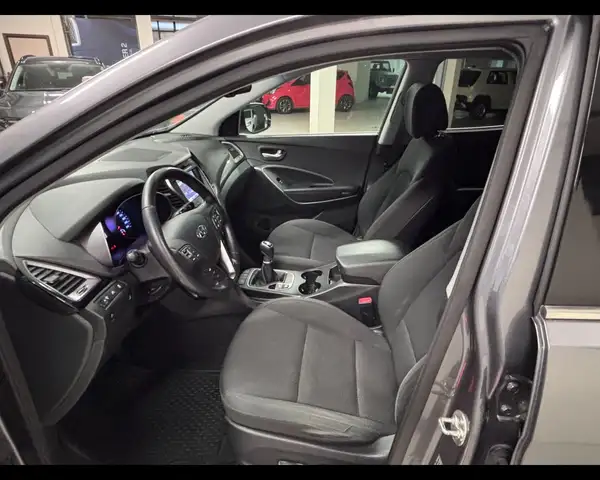 Hyundai Santa Fe view 11