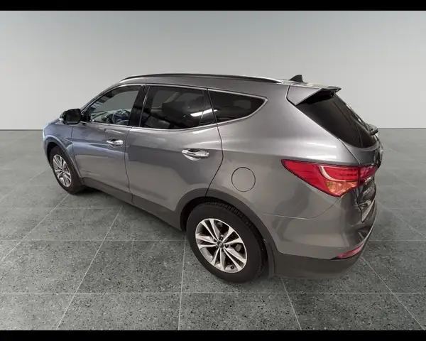 Hyundai Santa Fe view 9