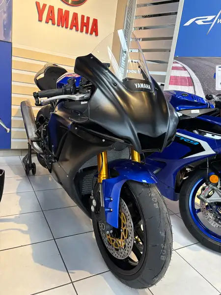 Yamaha YZF-R1