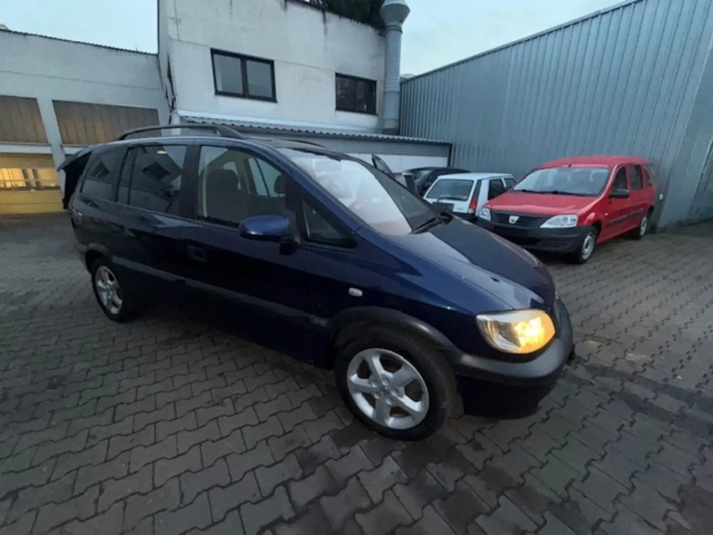 Opel Zafira Selection Executive 7 Sitze TÜV 10.2026 Синий - 1
