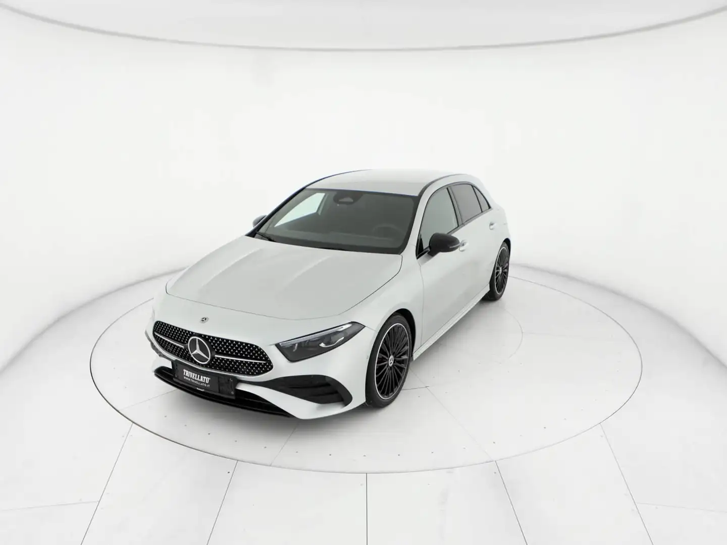 Mercedes-Benz A 200 200 d amg line premium auto White - 1
