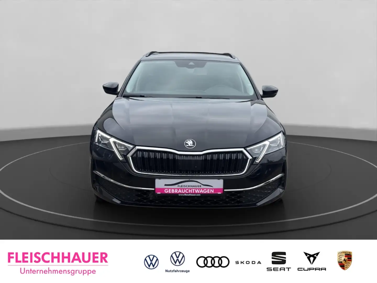 Skoda Octavia Combi 1.5 TSI Selection CarPlay+LED+Navi+360K+DAB Schwarz - 2