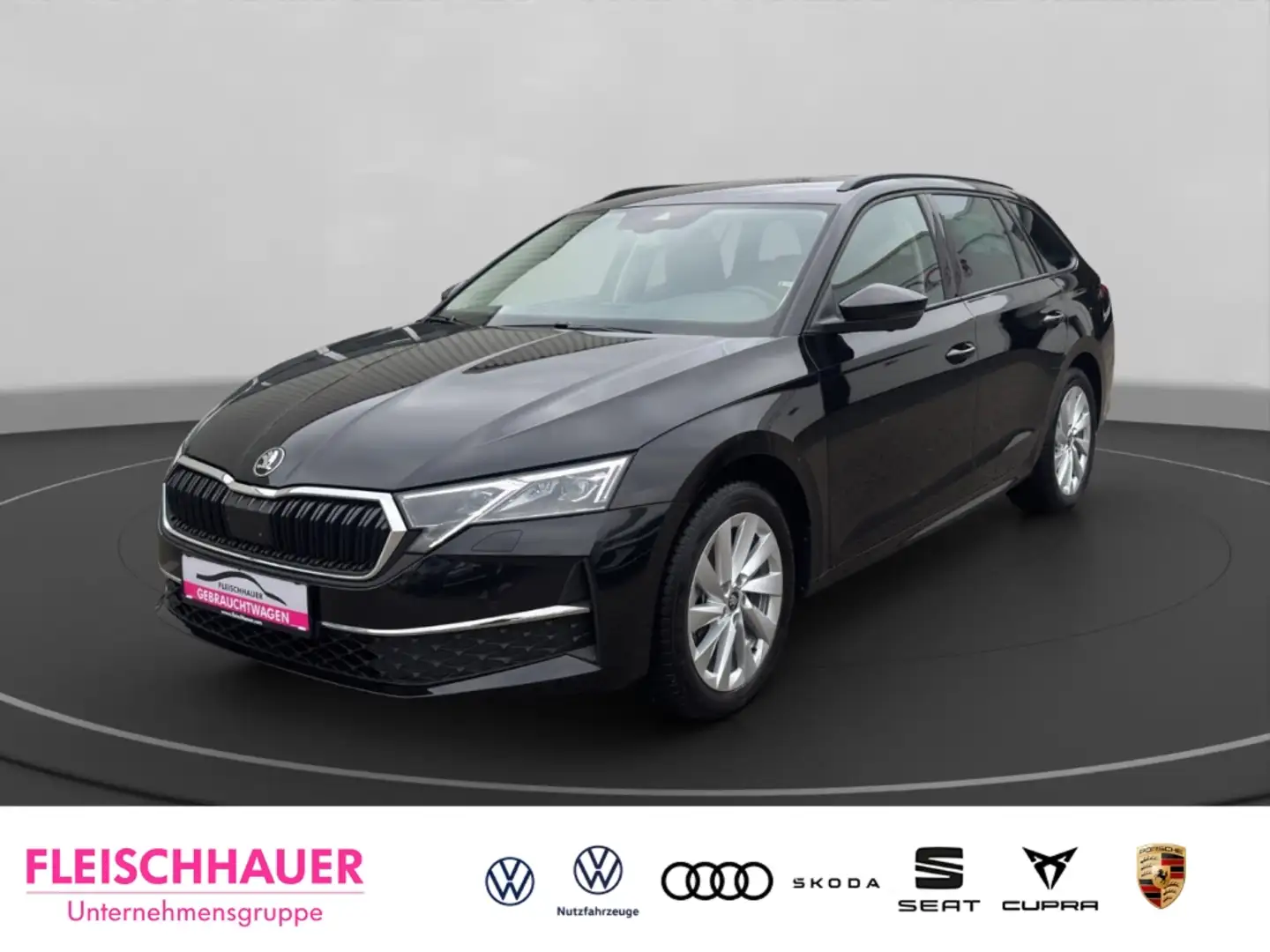 Skoda Octavia Combi 1.5 TSI Selection CarPlay+LED+Navi+360K+DAB Schwarz - 1