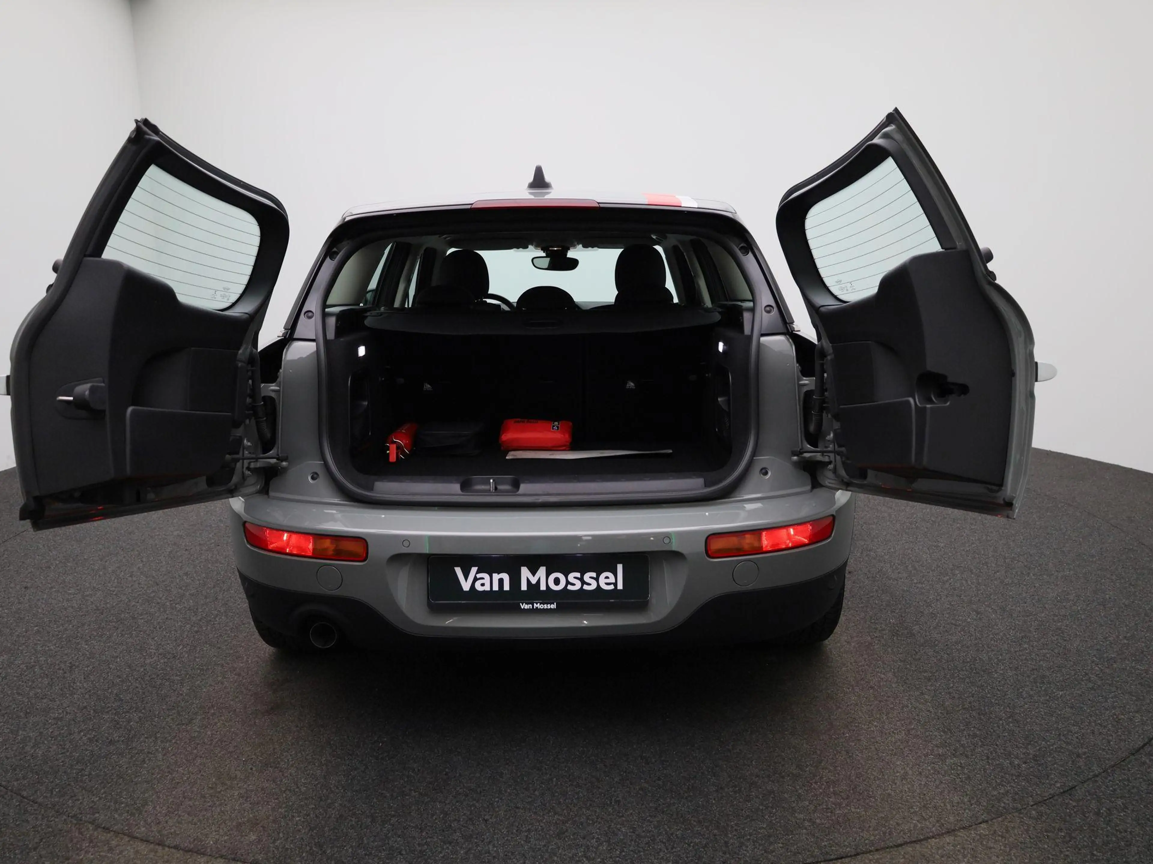 MINI One D Clubman (85 kW) — photo 13