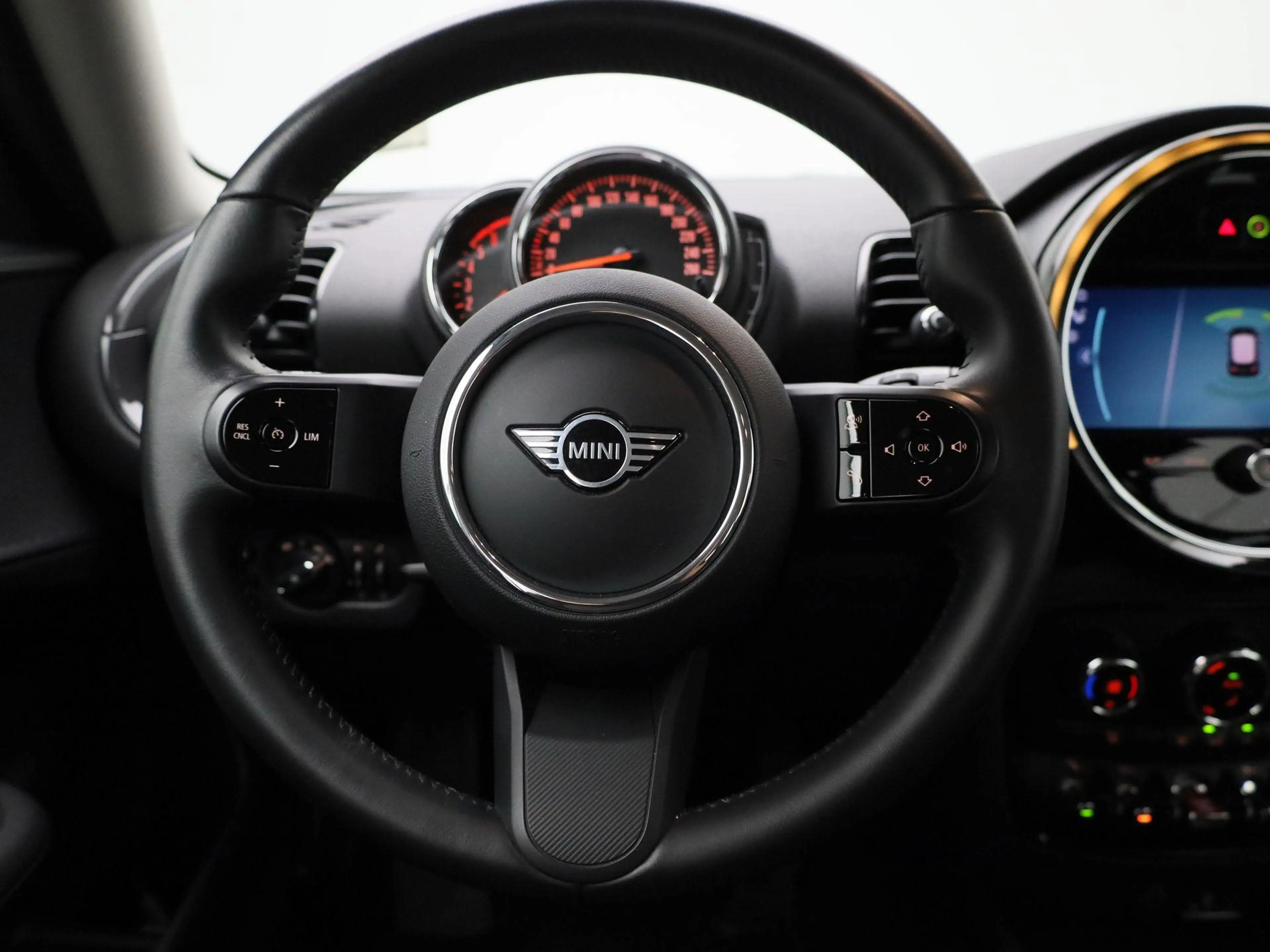 MINI One D Clubman (85 kW) — photo 9