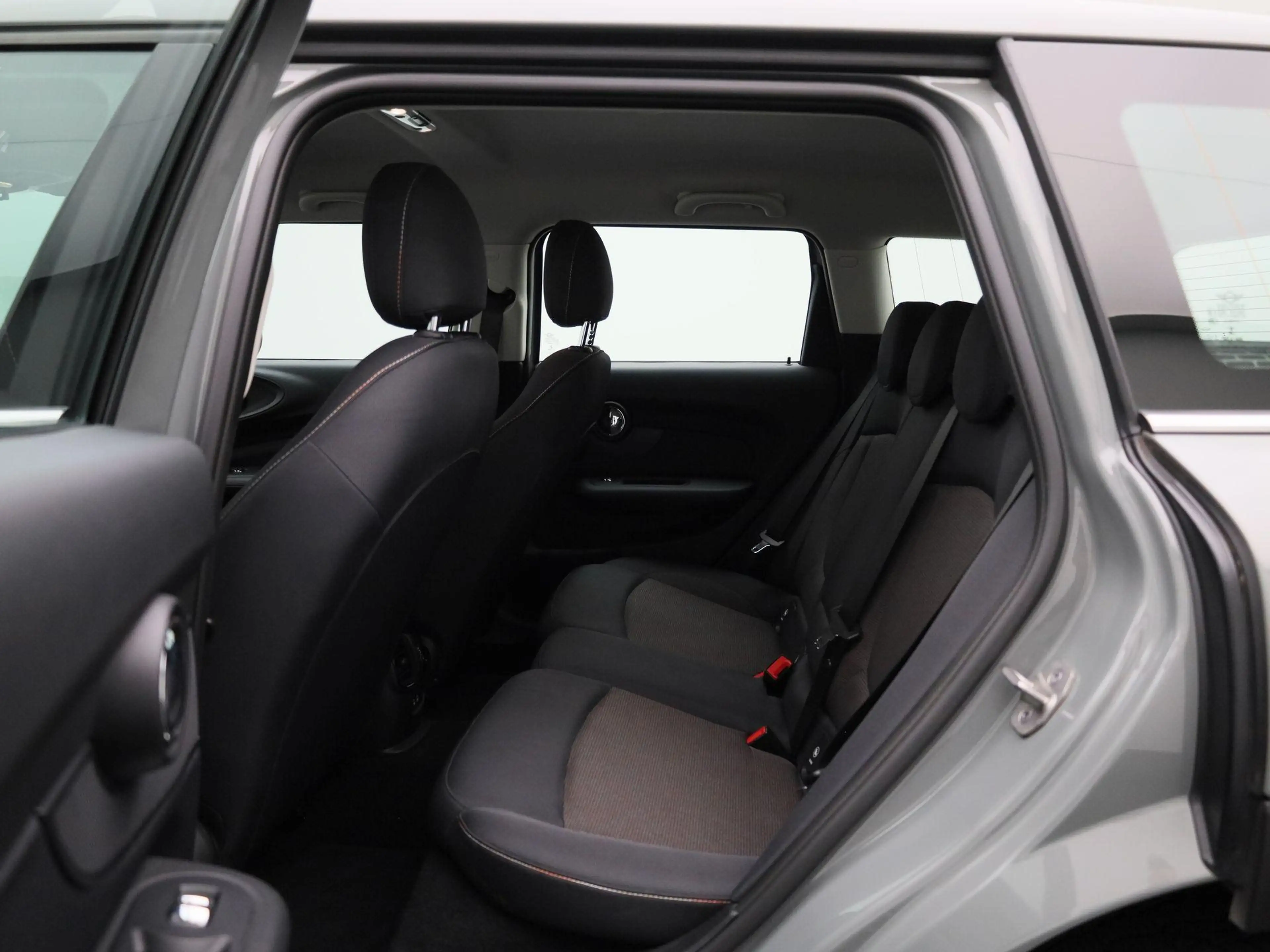 MINI One D Clubman (85 kW) — photo 12