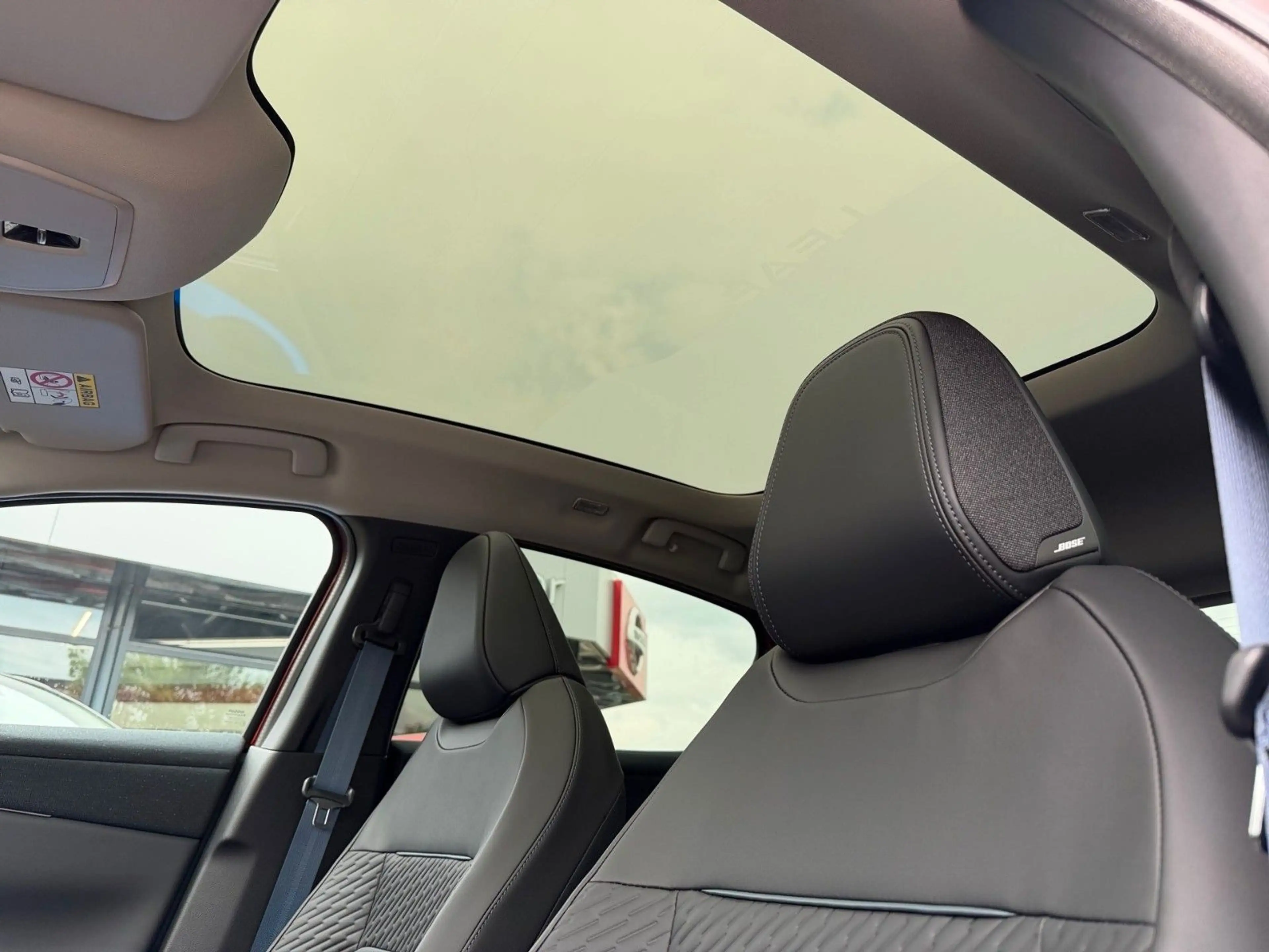 Nissan Leaf Evolve 75kWh 160kW PGD Bose — photo 13
