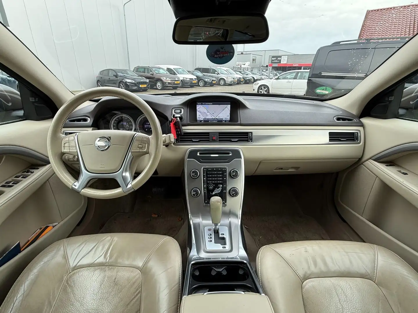 Volvo XC70 2.0 D3 FWD Limited Edition APK/NAP/LEER/NAVI Brun - 2